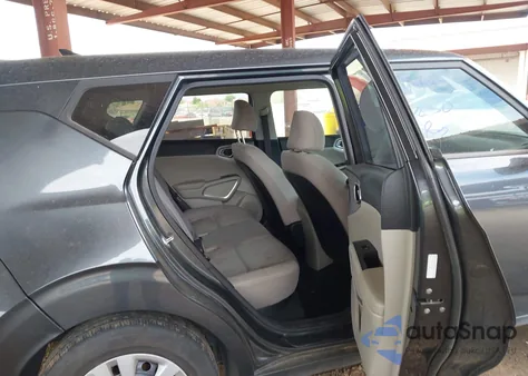 2023 Kia Soul Lx z USA, uszkodzony, nr VIN KNDJ23AU5P7199341